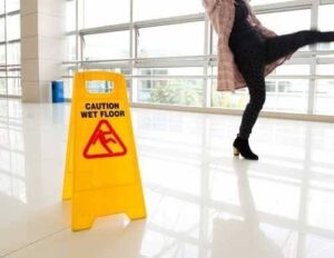 The Role of Expert Witnesses in Iredell County North Carolina Slip and Fall Cases